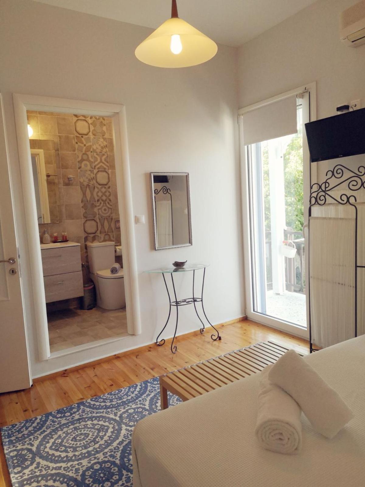 Blue Window Apartment Finikounta Bagian luar foto
